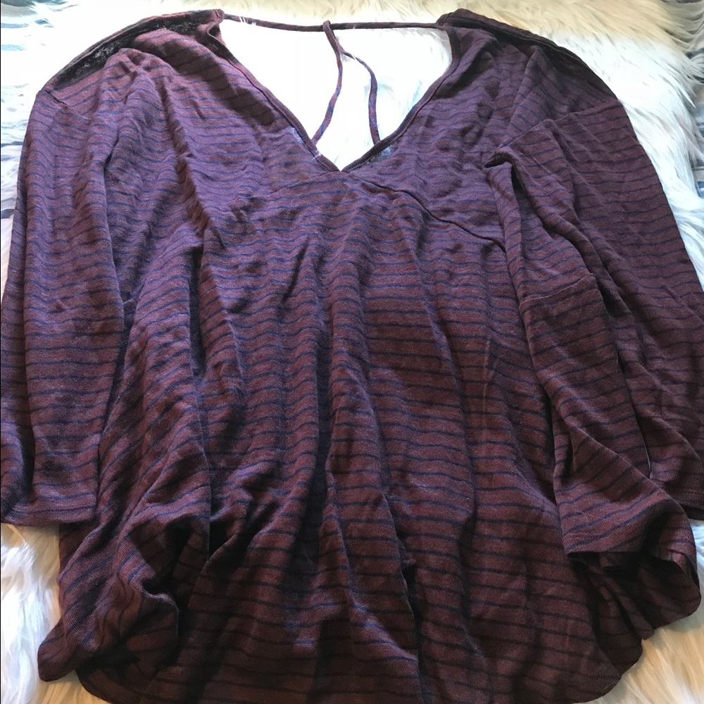 NWT BEV Long sleeves knit top